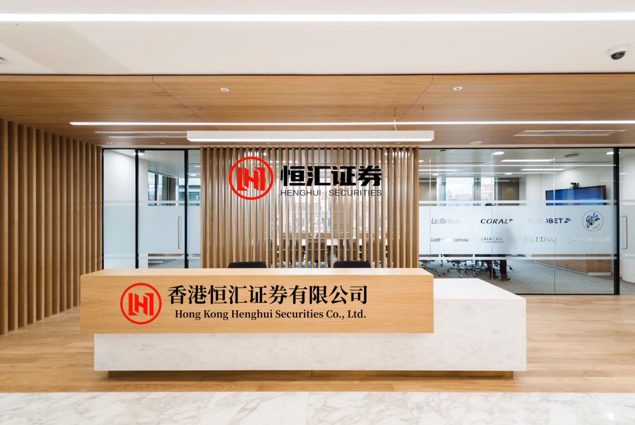 创元网 63岁中国乘客被指在洛杉矶飞上海的国际航班“闹事”，FBI：未达刑事犯罪标准